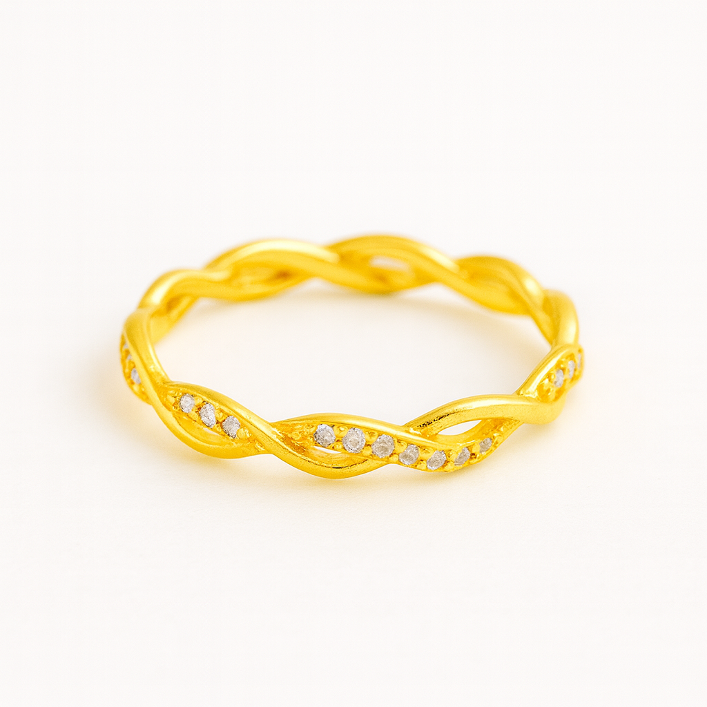 Bague torsadée “Élégance” – Zircone cubique
Disponible en or rose, or jaune et argent blanc